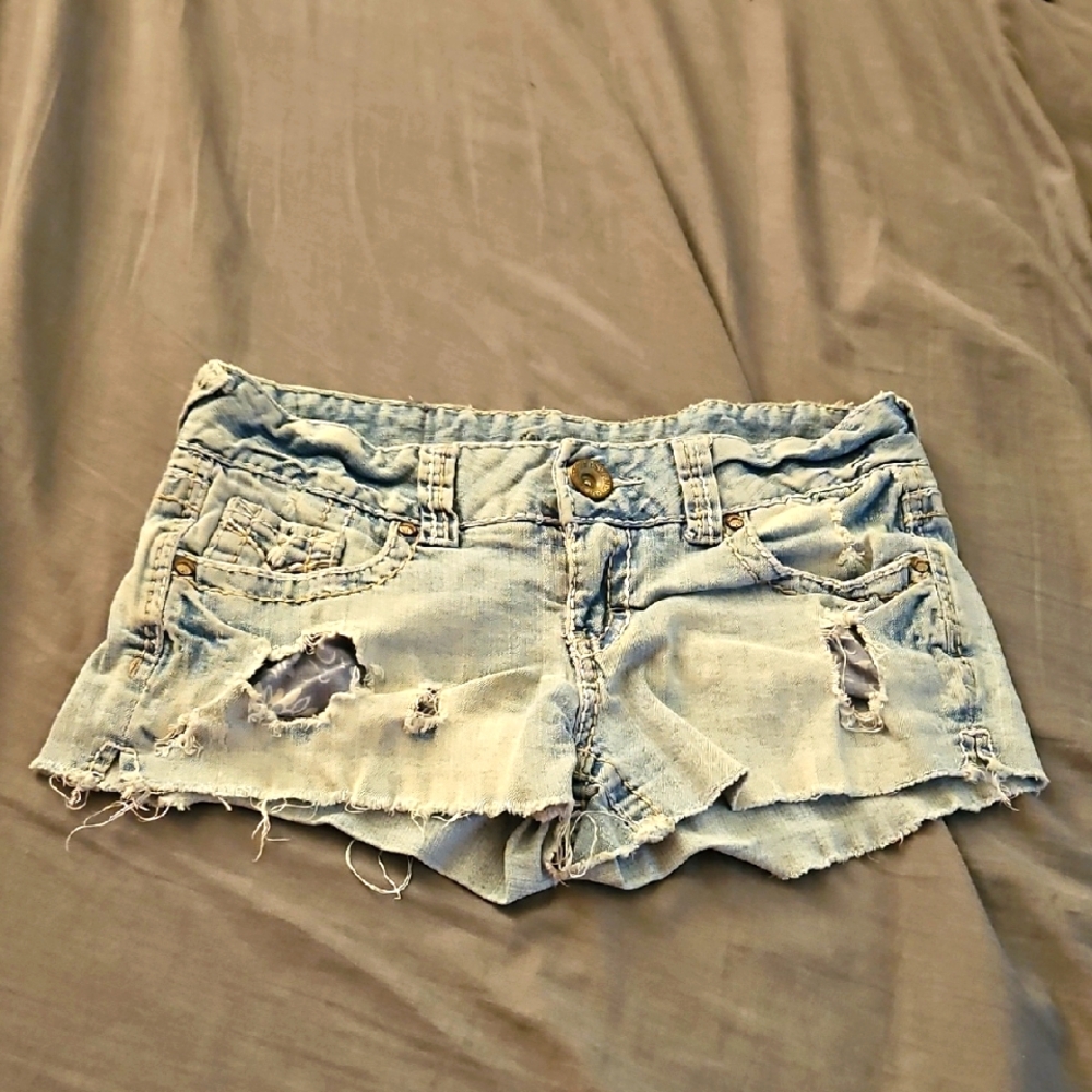 Size 5 Amethyst Distressed‎ Light Blue Denim Shorts